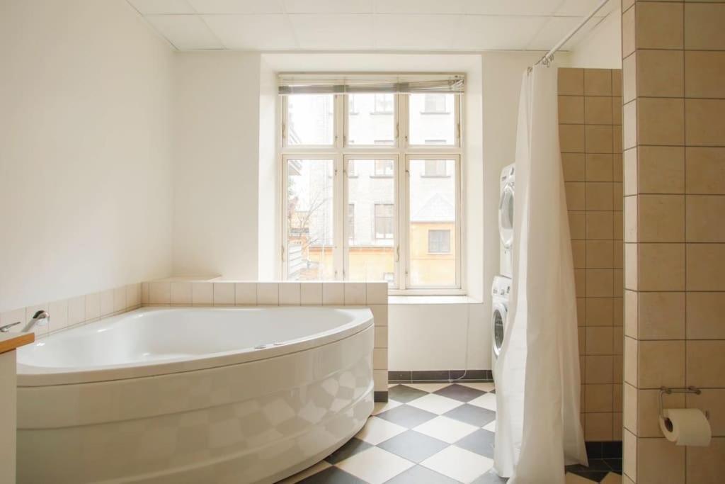 Large & Bright 3Br Apartment W Whirlpool Near Metro Copenhagen Luaran gambar