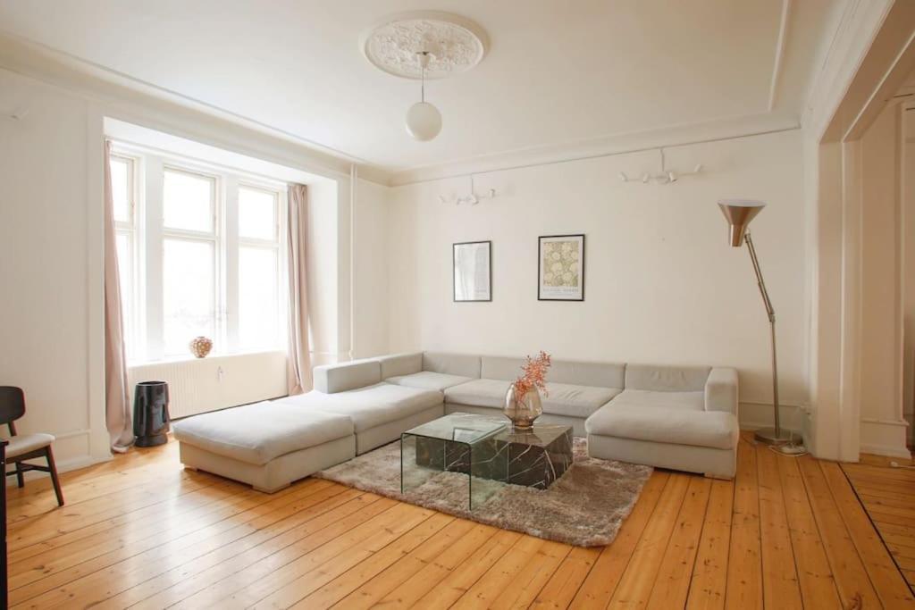 Large & Bright 3Br Apartment W Whirlpool Near Metro Copenhagen Luaran gambar