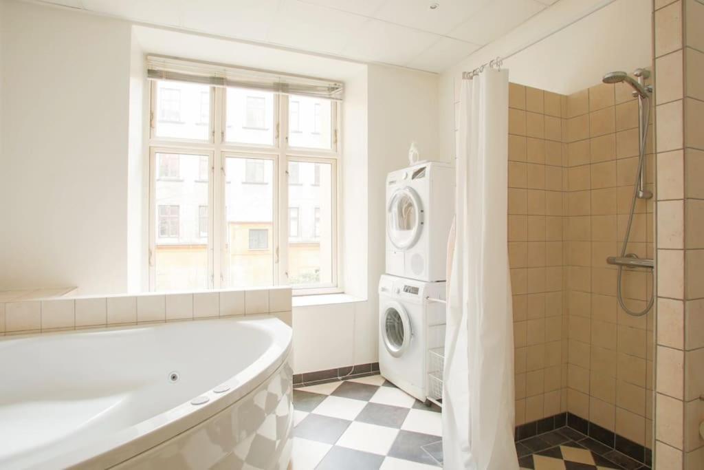 Large & Bright 3Br Apartment W Whirlpool Near Metro Copenhagen Luaran gambar