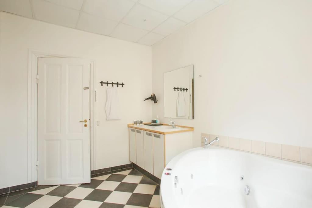 Large & Bright 3Br Apartment W Whirlpool Near Metro Copenhagen Luaran gambar